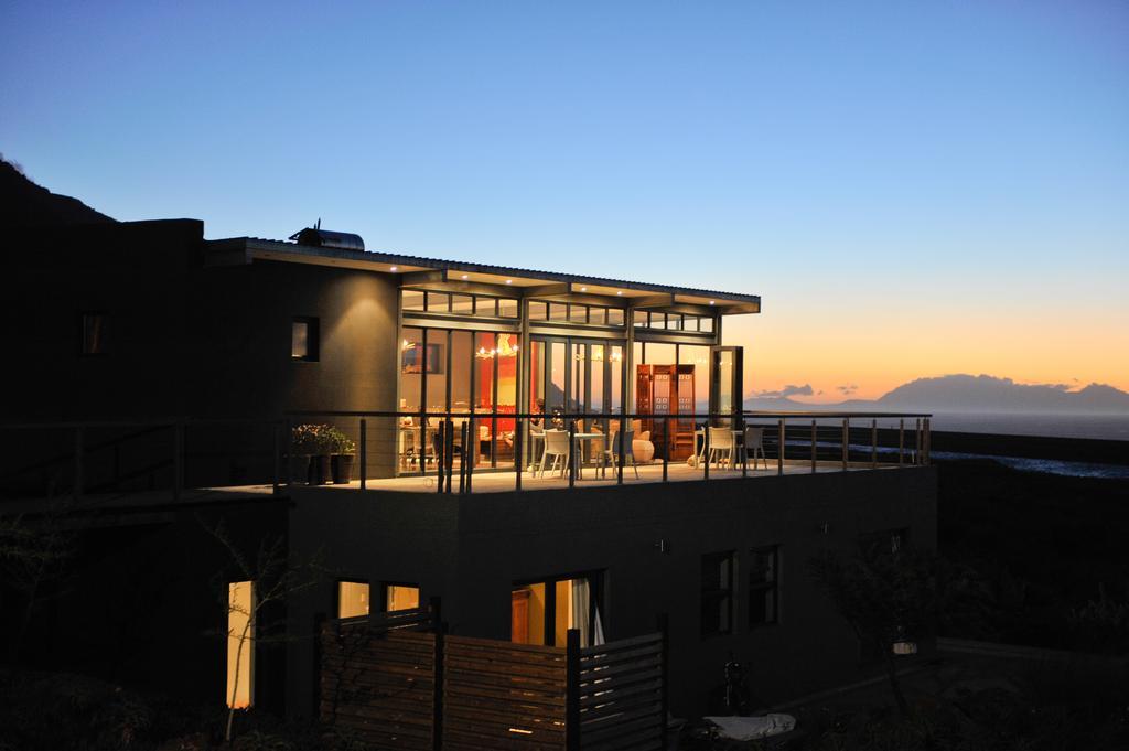 Colourful Manor Guesthouse Cape Town Exterior photo
