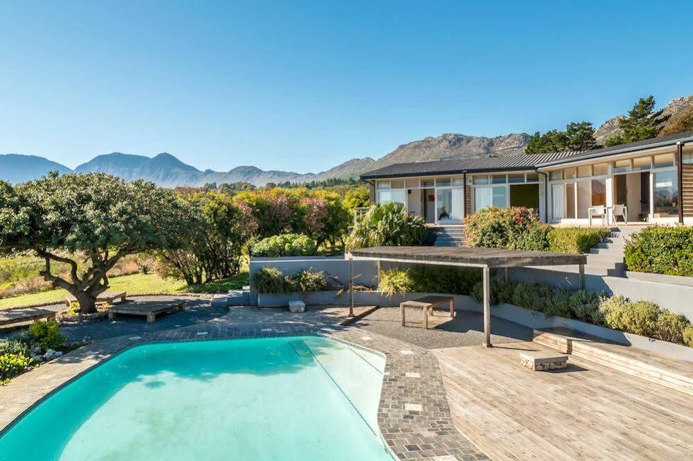 Colourful Manor Guesthouse Cape Town Exterior photo